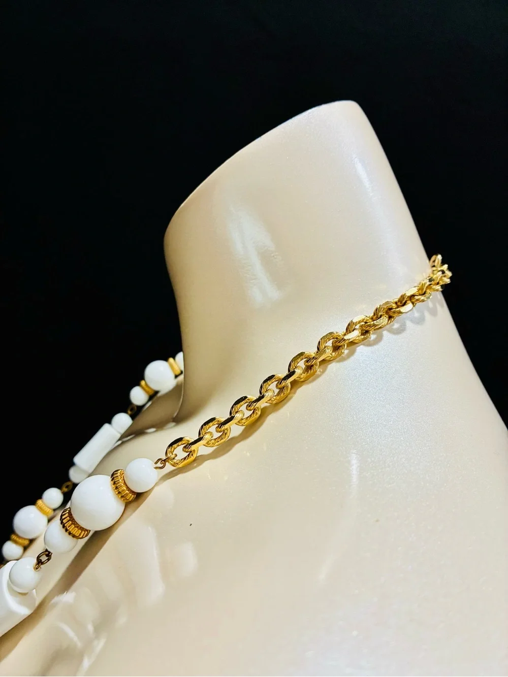 Gold Chain Necklace with Chunky Cylindrical Resin White Beads Women Jewelry EUC